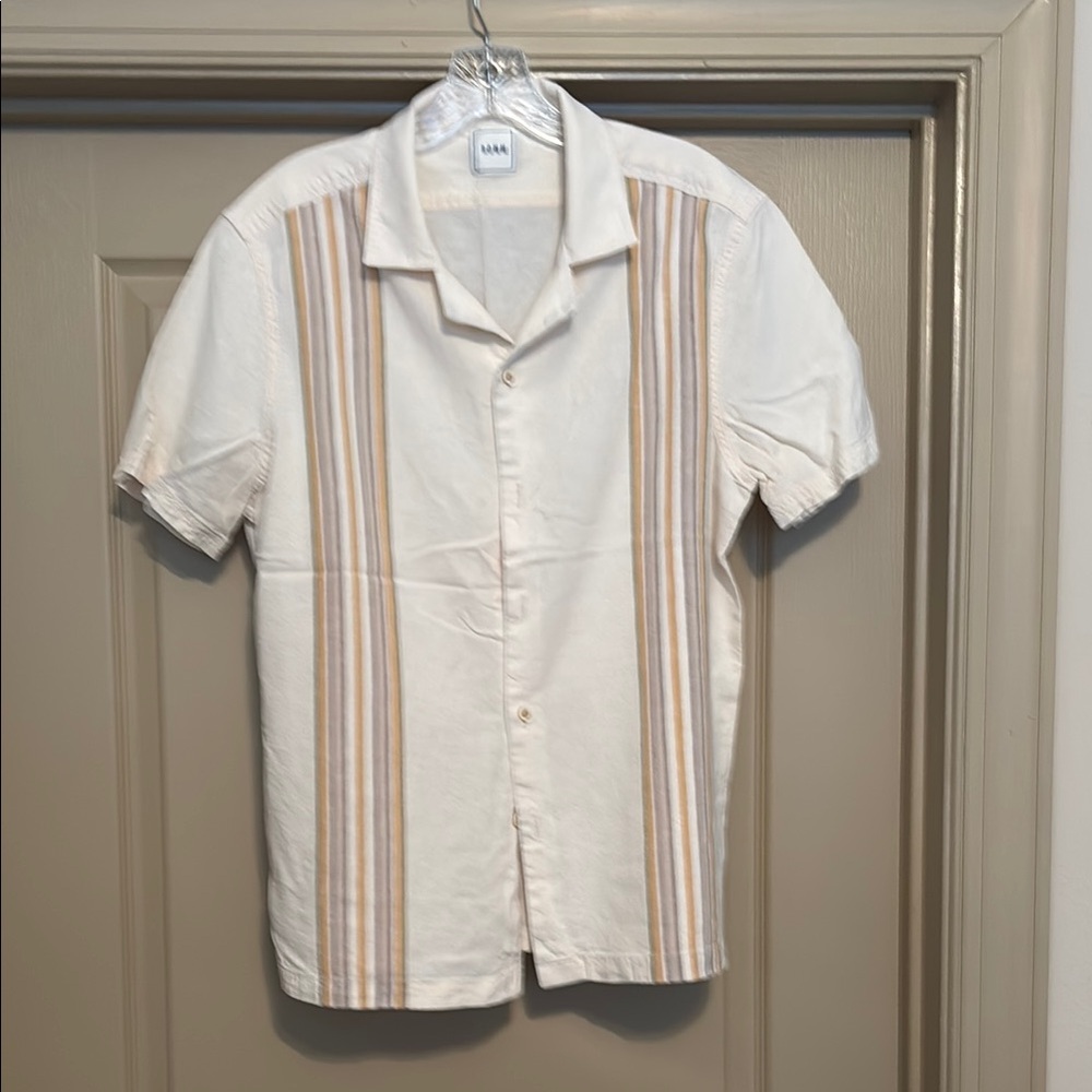White and Cream Casual Button Down Shirt with Short Sleeves